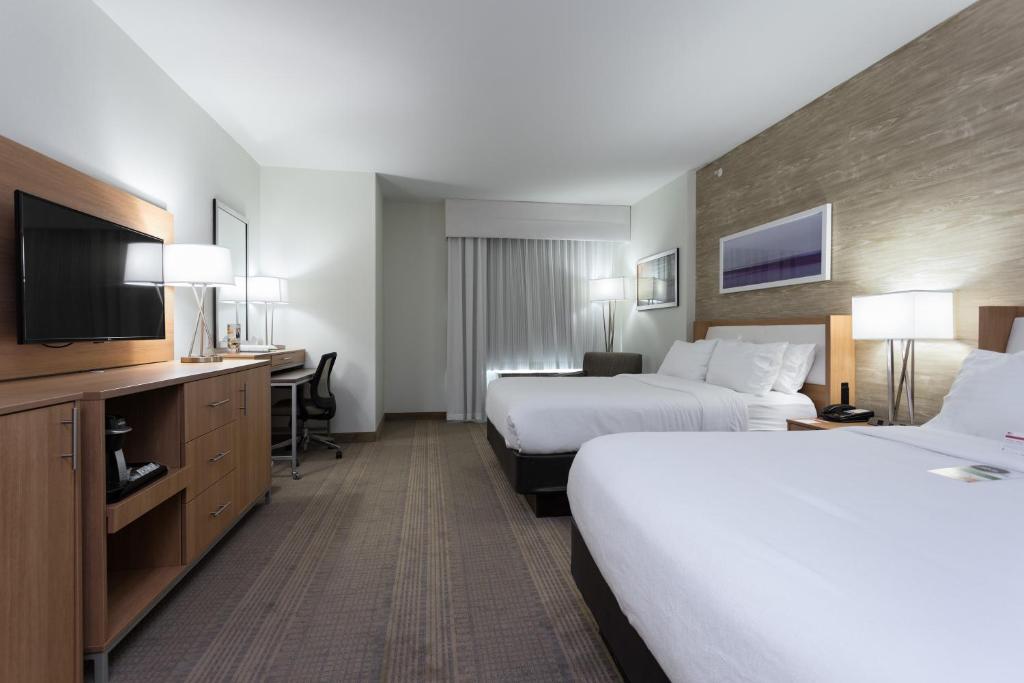 Holiday Inn San Marcos photo