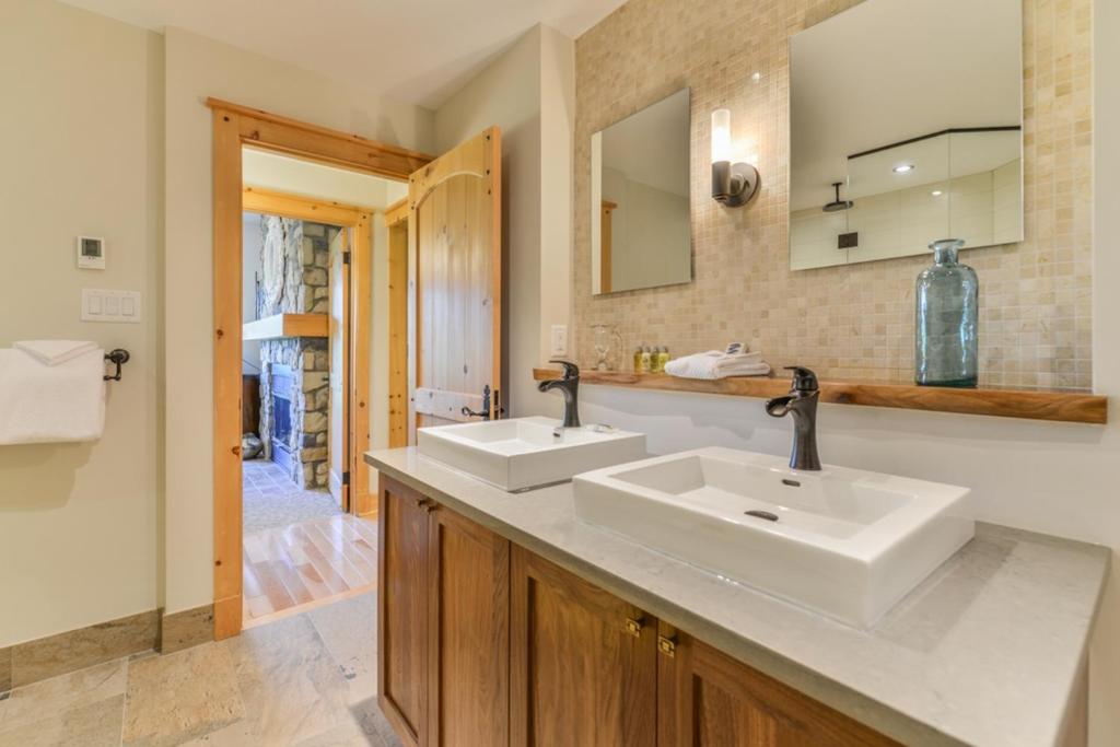 Equinoxe by Tremblant Platinum photo