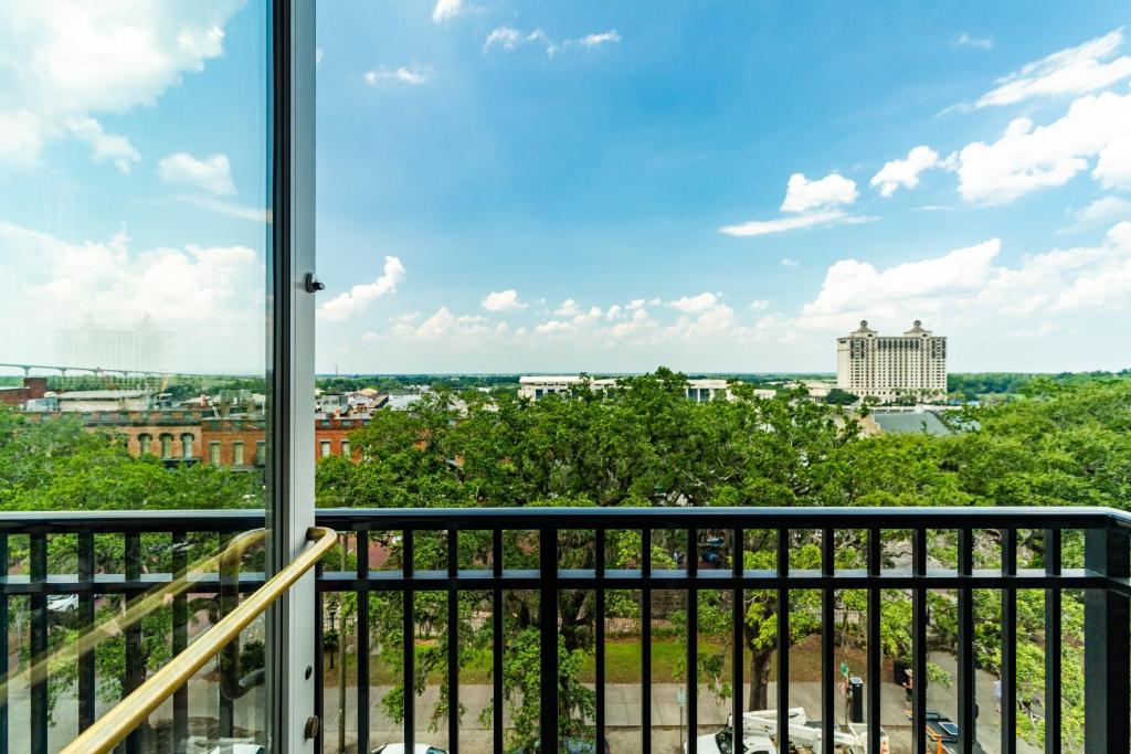 Holiday Inn Express Savannah-Historic District Photo 22