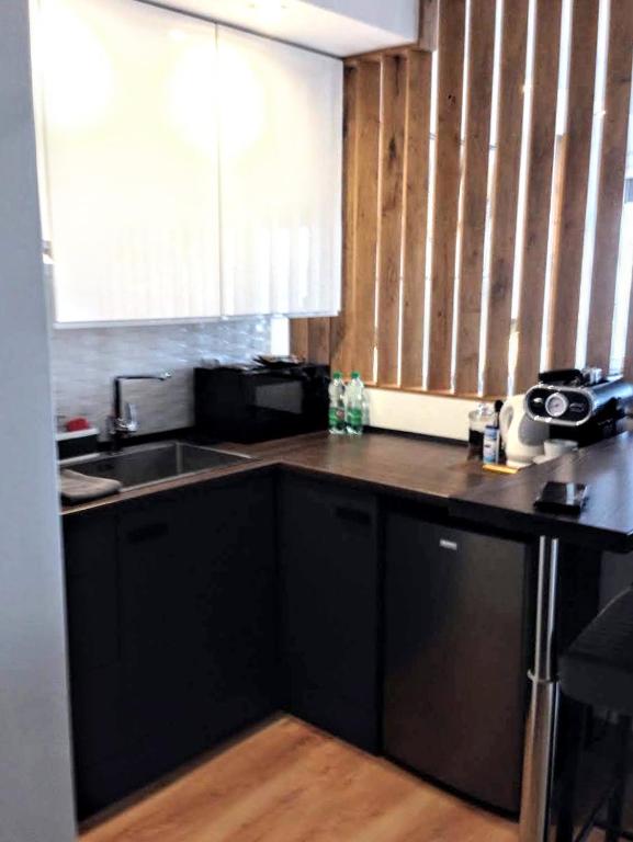 Alma Apartments Smolna 전경