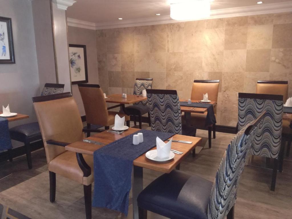 Restaurant, Southern Sun Katherine Street in Johannesburg