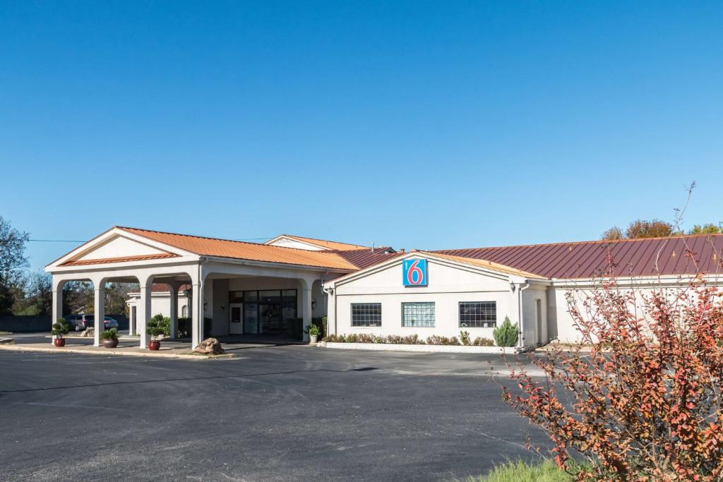 Motel 6-Stephenville, TX photo