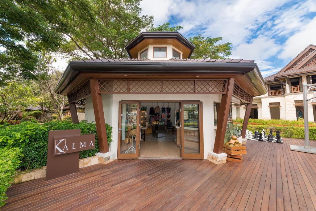 Cebu Crimson Resort and Spa Mactan, Cebu Additional