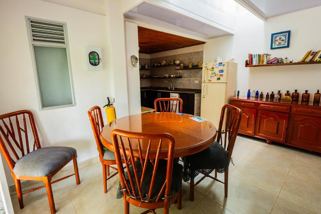 Exterior view, Casa Campesina Hostel in Armenia