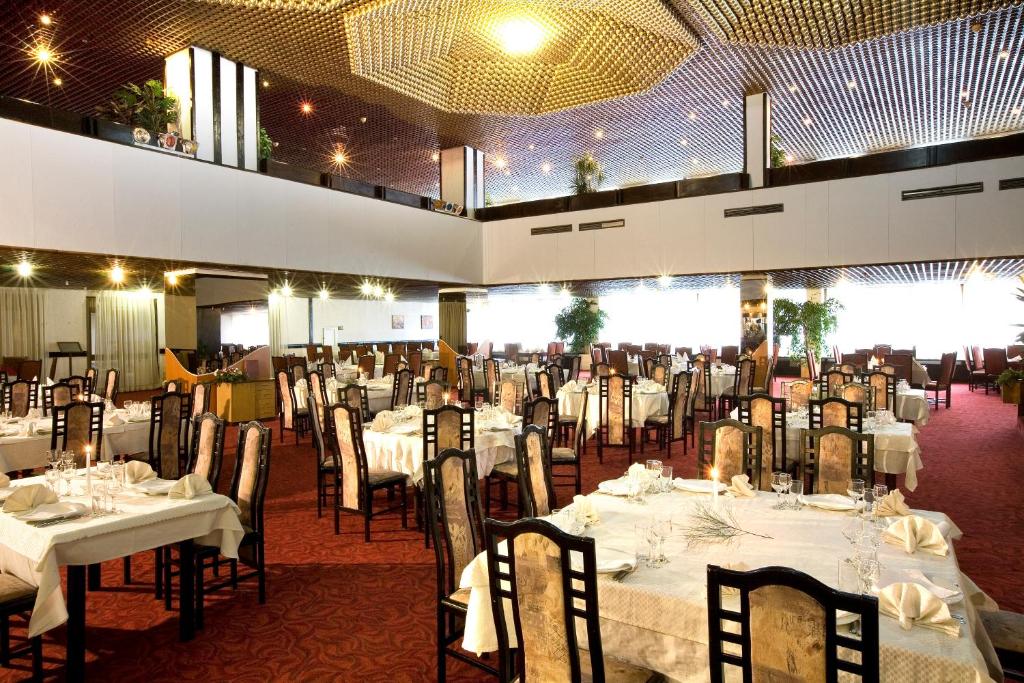 Hotel Samokov — Restaurant & bars in Borovets, Sofia (province)
