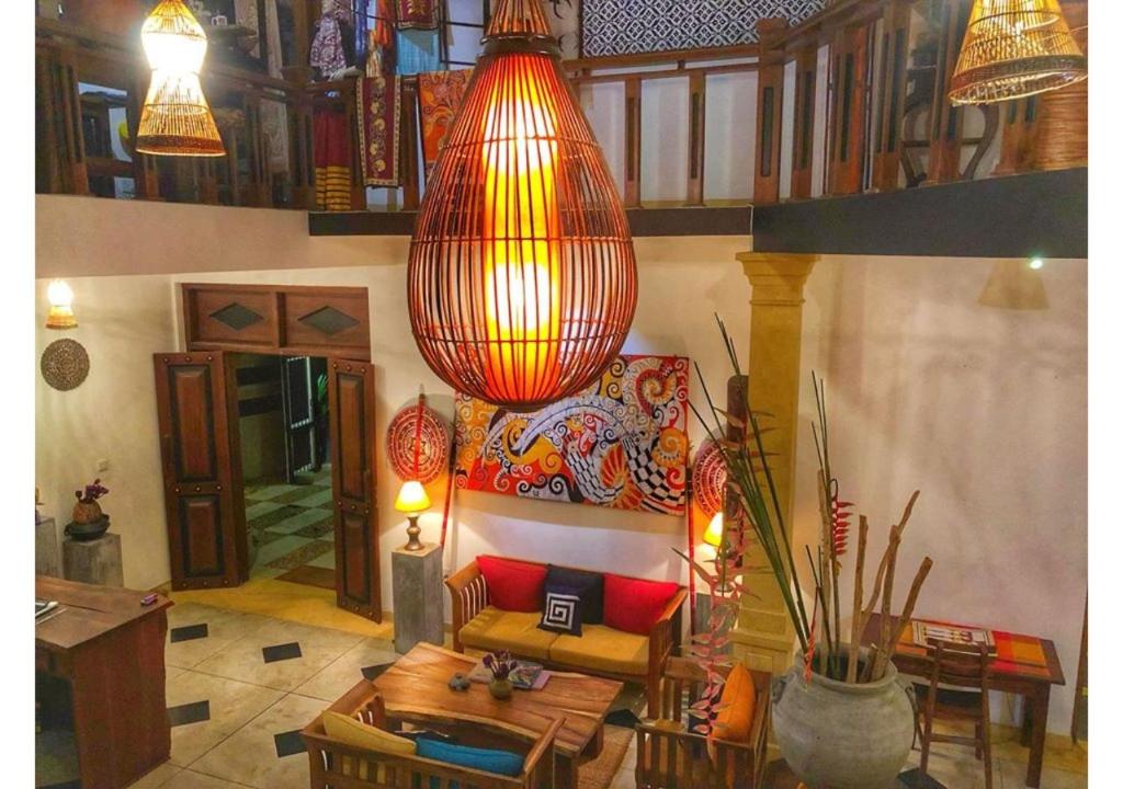 フロント・ロビー