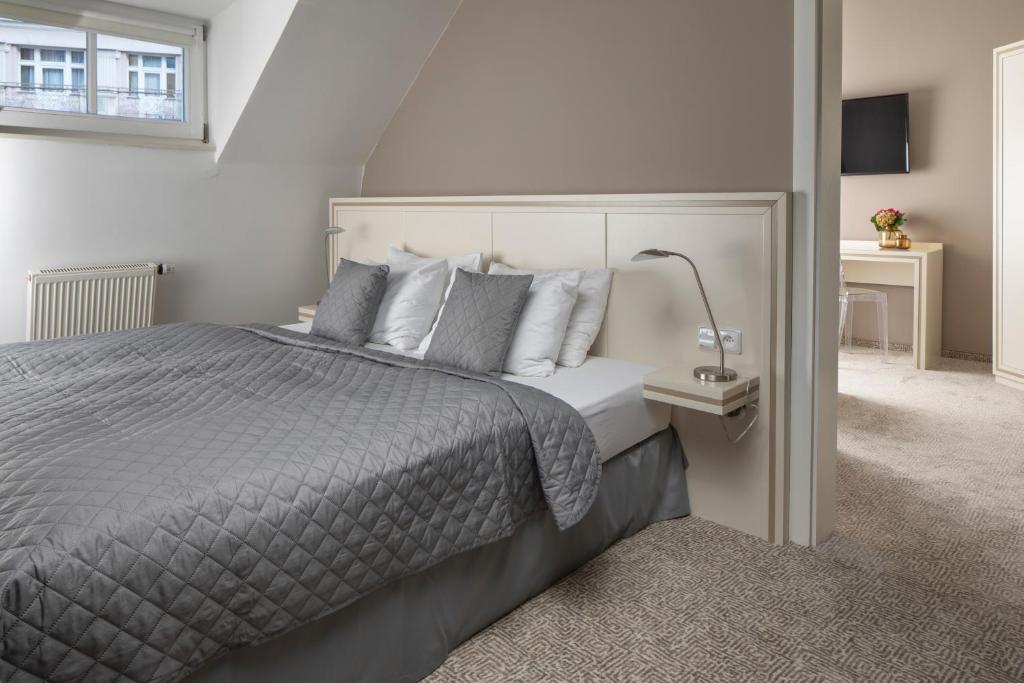 Promenada Romantic Hotel photo