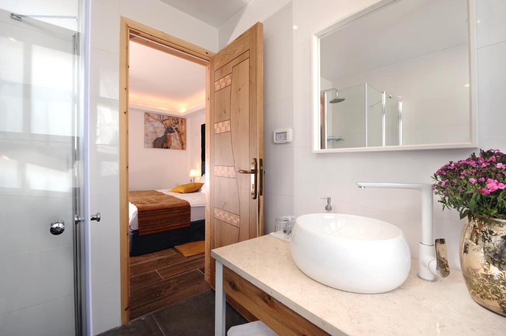 Boutique Hotel by Tzukim photo