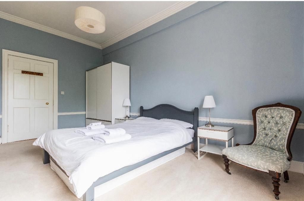 New Town Apartment with Castle View photo