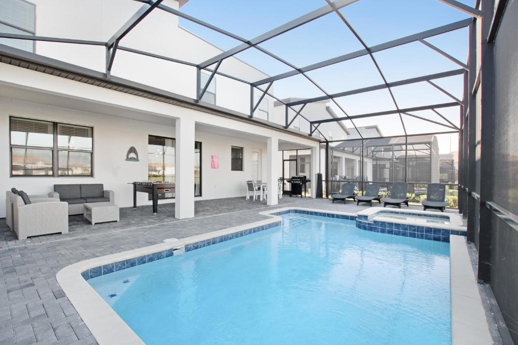 Private PoolSpa GameRoom near WDW Sleeps 25, Kissimmee