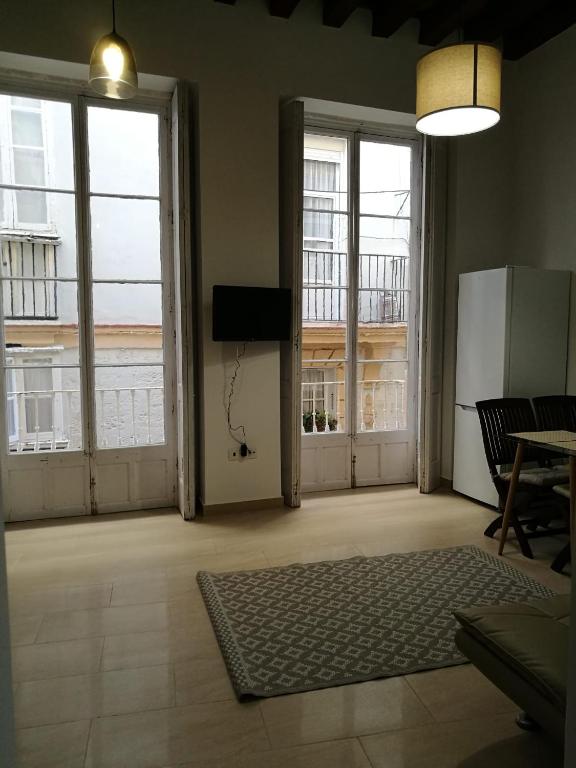 Apartamentos Valverde Cádiz 1-B - 1