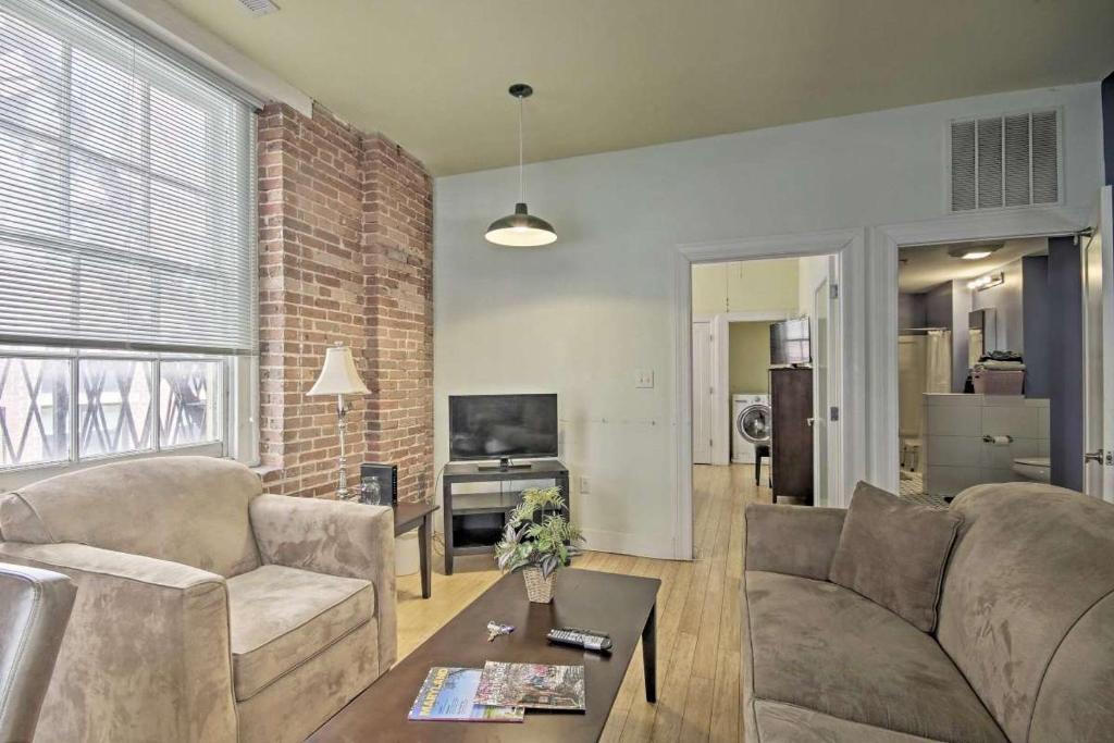 Chase Apartments at Light Street - Baltimore Inner Harbor & Convention Center photo