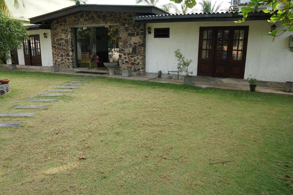 Thiranagama Beach Hotel photo