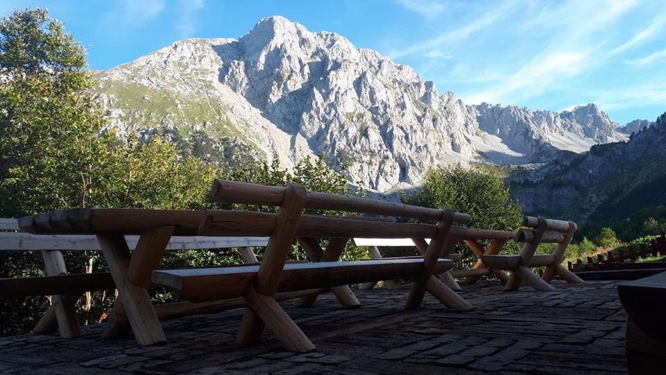 Komovi Eko Katun Martinovica 1750 photo