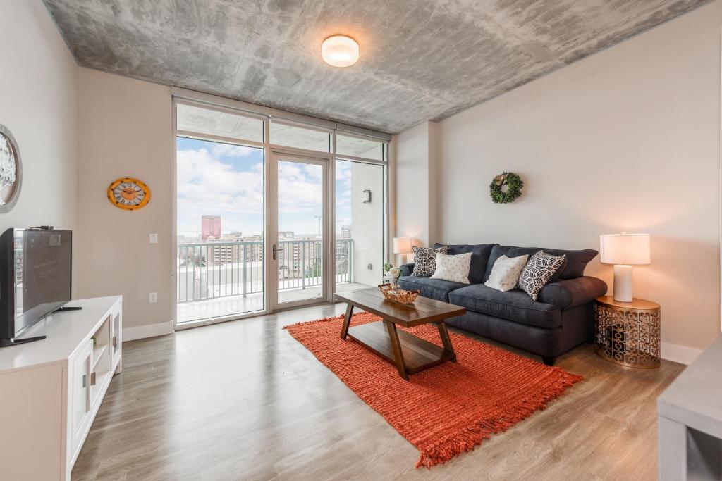 Heaven in Charlotte Fully Furnished Apartments photo
