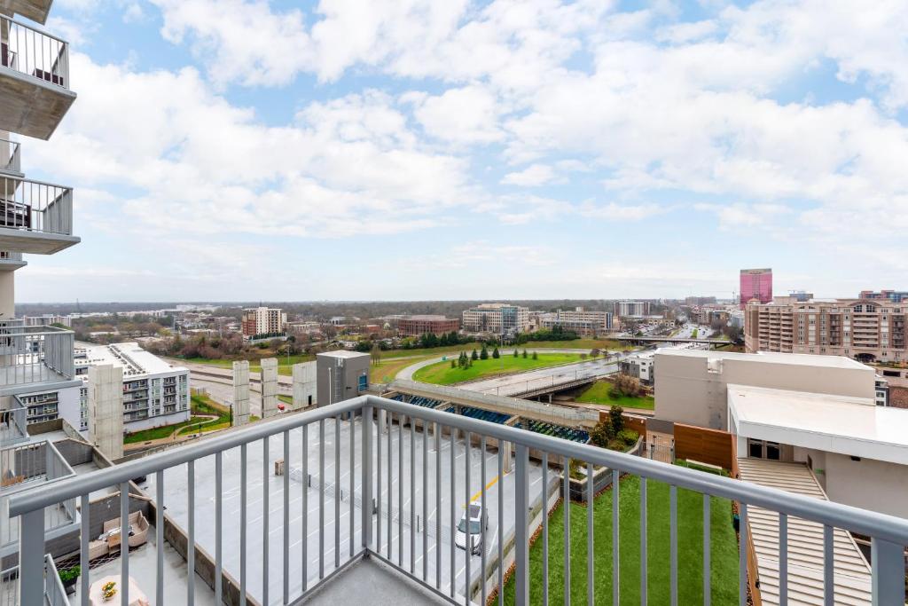 Heaven in Charlotte Fully Furnished Apartments photo