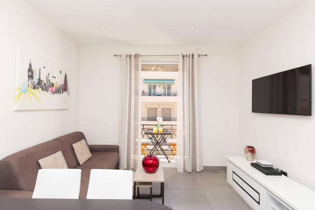 Palais Miramar: 1 bed side sea view photo