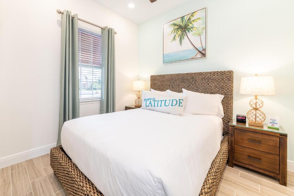 Margaritaville Cottages Orlando by Rentyl with H2O Waterpark — Hotel rooms in Kissimmee, Florida