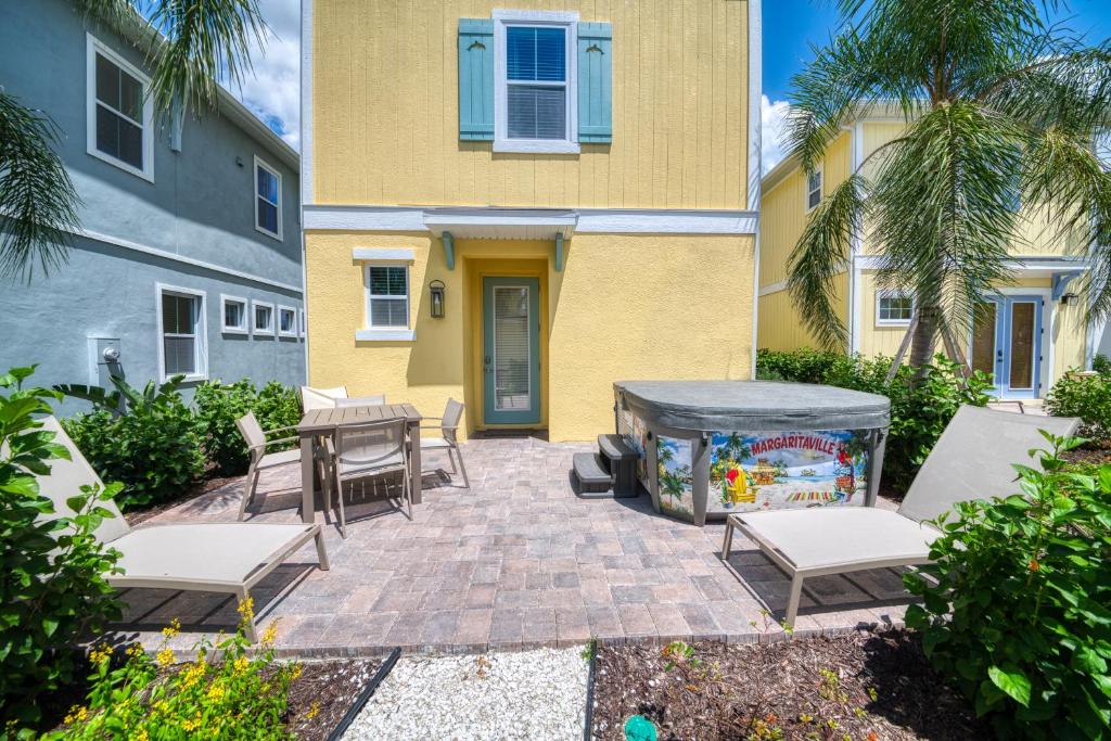 Margaritaville Cottages Orlando by Rentyl with H2O Waterpark — Spa in Kissimmee, Florida