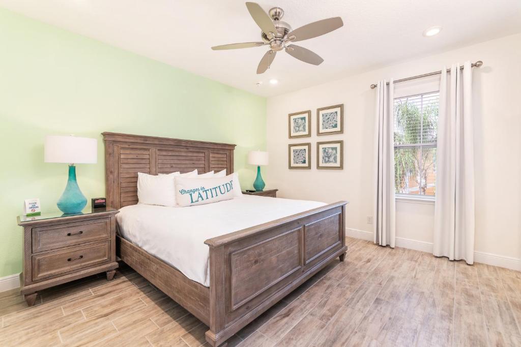 Margaritaville Cottages Orlando by Rentyl with H2O Waterpark — Hotel rooms in Kissimmee, Florida