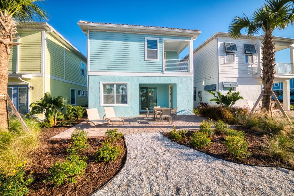 Margaritaville Cottages Orlando by Rentyl with H2O Waterpark — Hotel building in Kissimmee, Florida