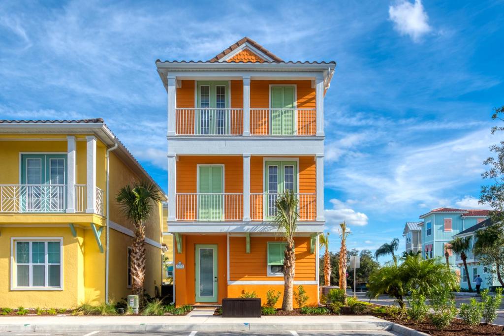 Margaritaville Cottages Orlando by Rentyl with H2O Waterpark — Hotel building in Kissimmee, Florida