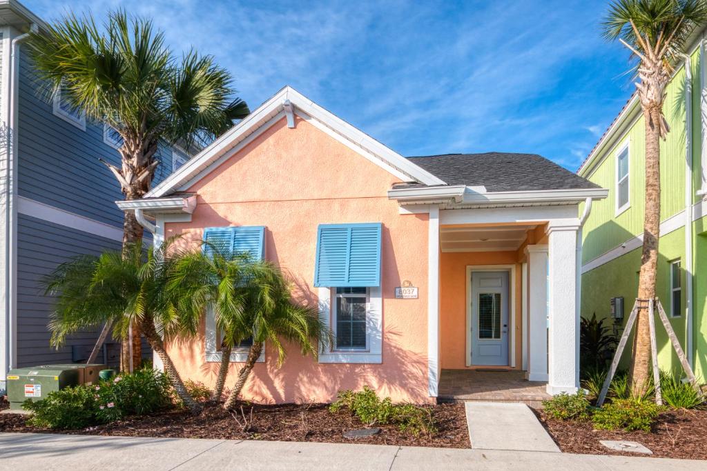 Margaritaville Cottages Orlando by Rentyl with H2O Waterpark — Hotel building in Kissimmee, Florida