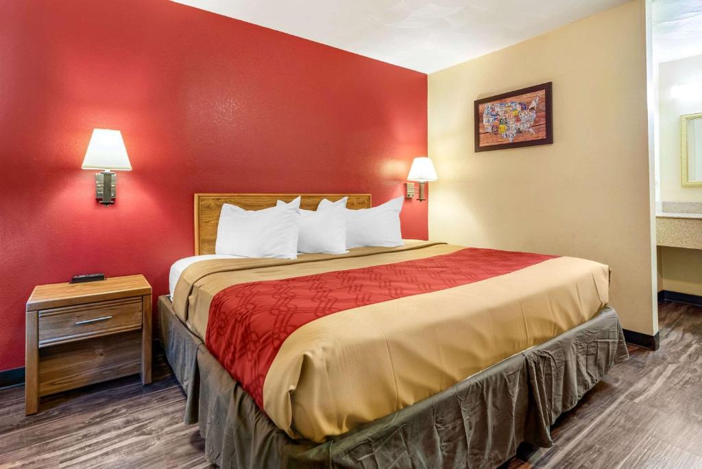 Rodeway Inn photo