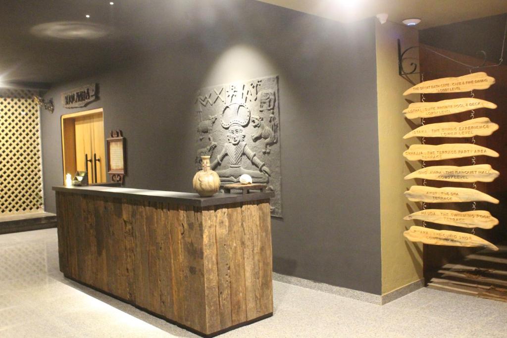 フロント・ロビー