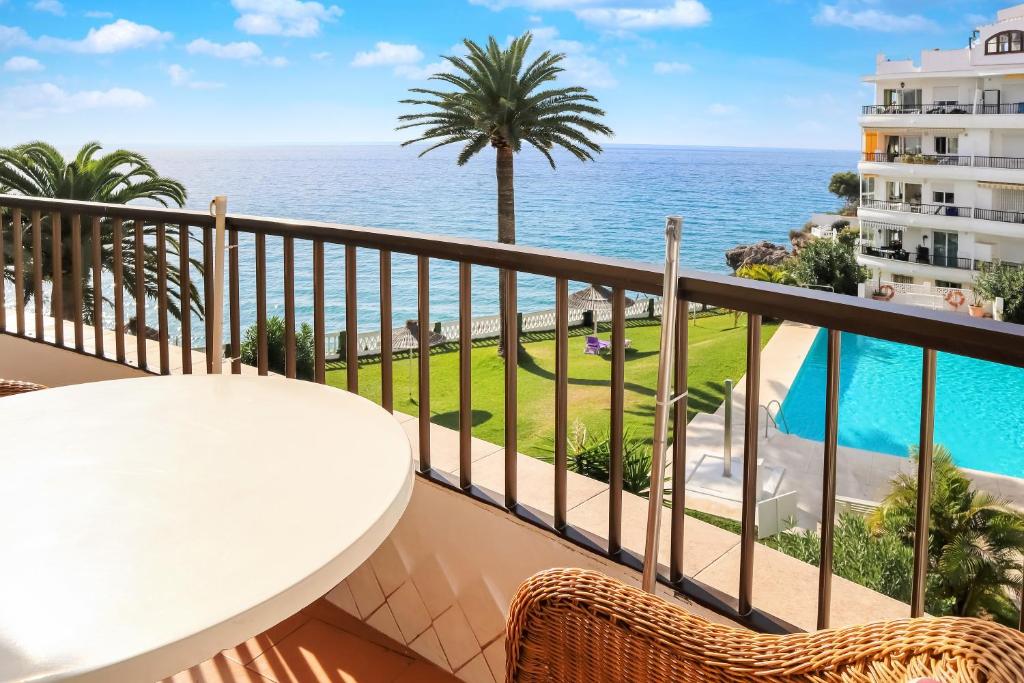 Acapulco Playa 308 Apartments Casasol — Hotel in Nerja