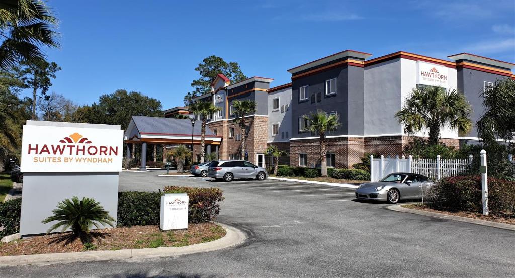 Hawthorn Suites By Wyndham Kingsland I-95/Naval Base Area photo