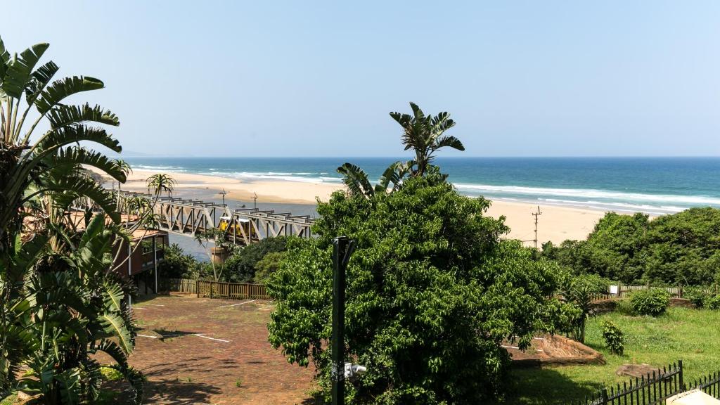 Illovo Beach Apartments at La Mer photo