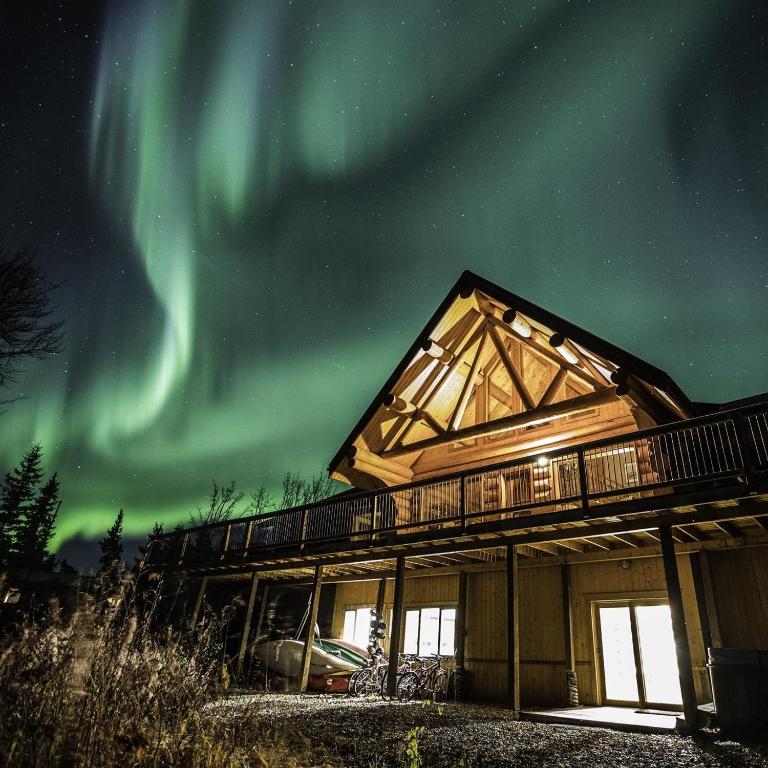 Inn on the Lake - Whitehorse — Hotel in Marsh Lake (YT)