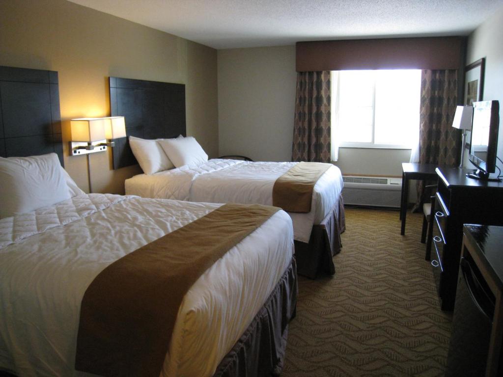 Cobblestone Inn & Suites - Lake View photo