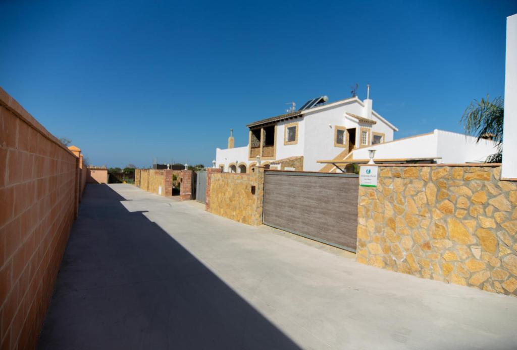 Villa Nueva Cascada - Casa Rustica "Tu Casa En Conil" - 3