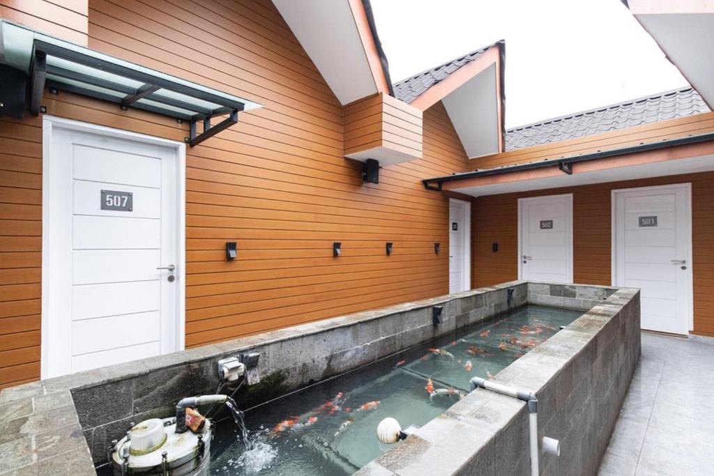 RedDoorz Premium near Centre Point Mall Medan RedDoorz Premium near Centre Point Mall Medan