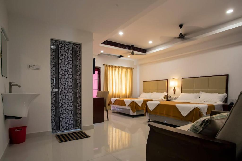 HOTEL VISWA GRAND photo