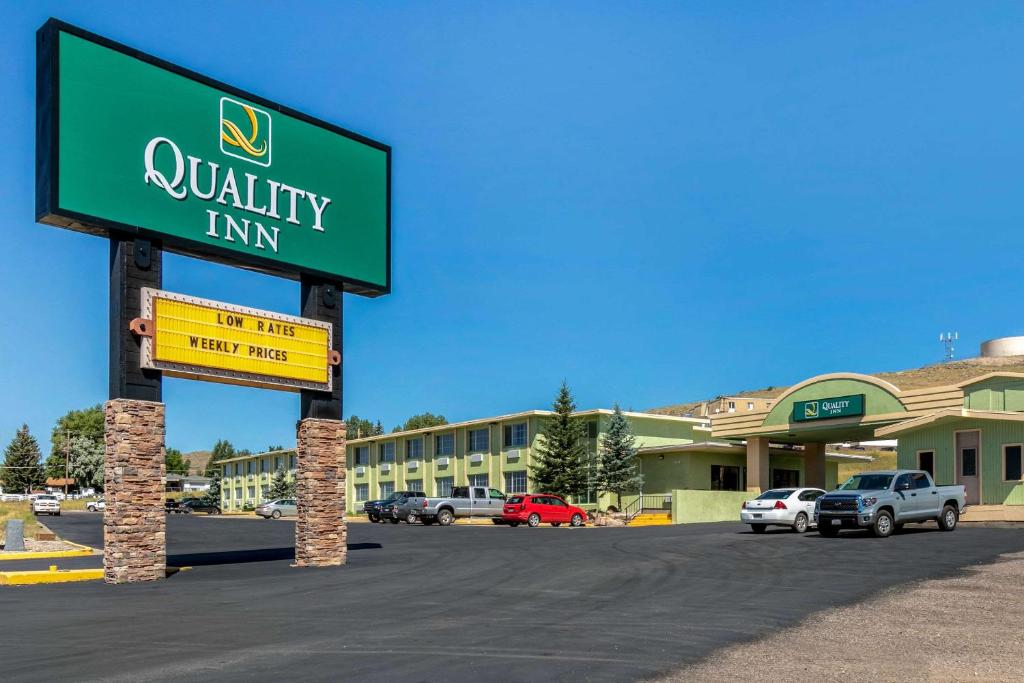Pet Friendly Hotels in Rawlins WY TripsWithPets