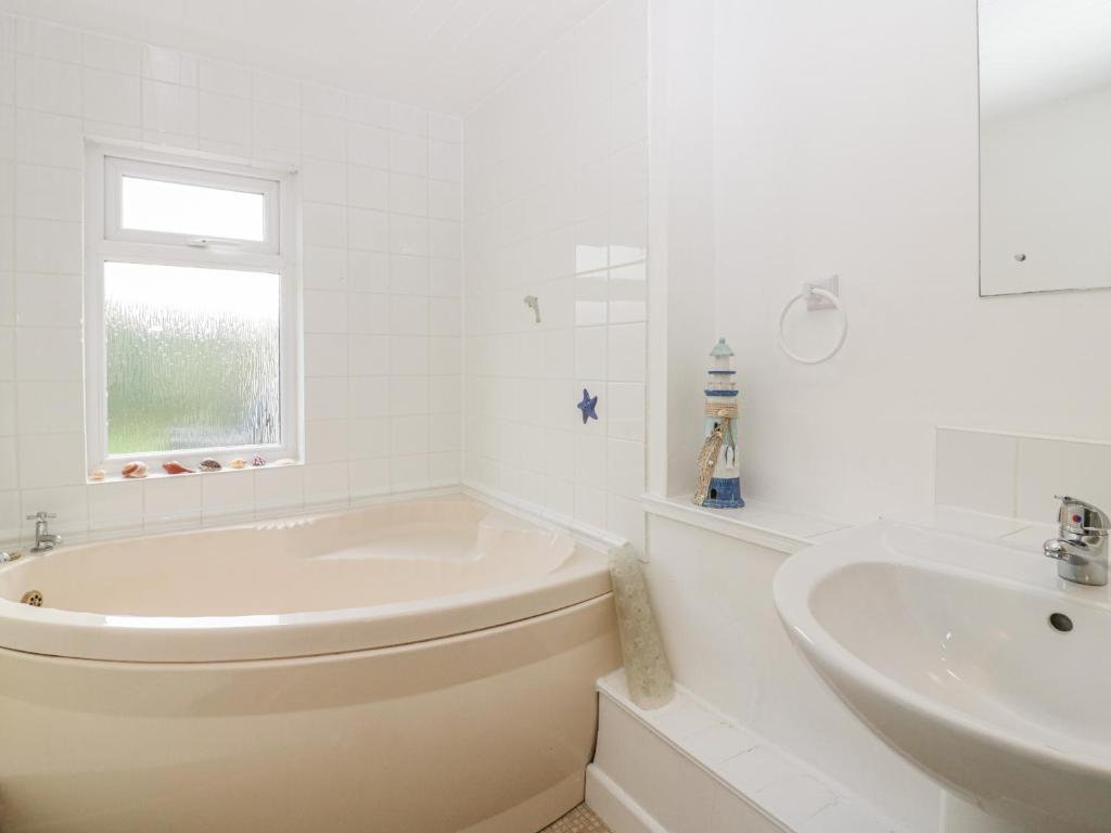 Gull Cottage, Tintagel photo 8