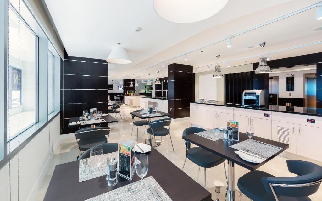 2. 프리미어 인 도..