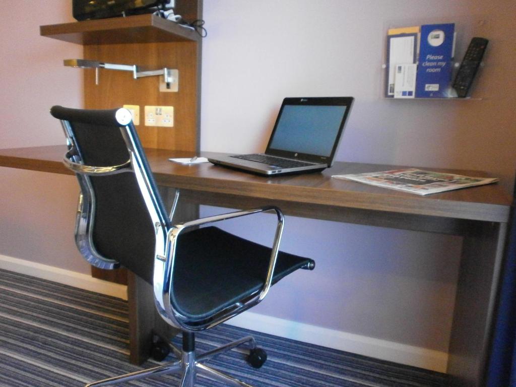 Holiday Inn Express Dunstable Photo 15