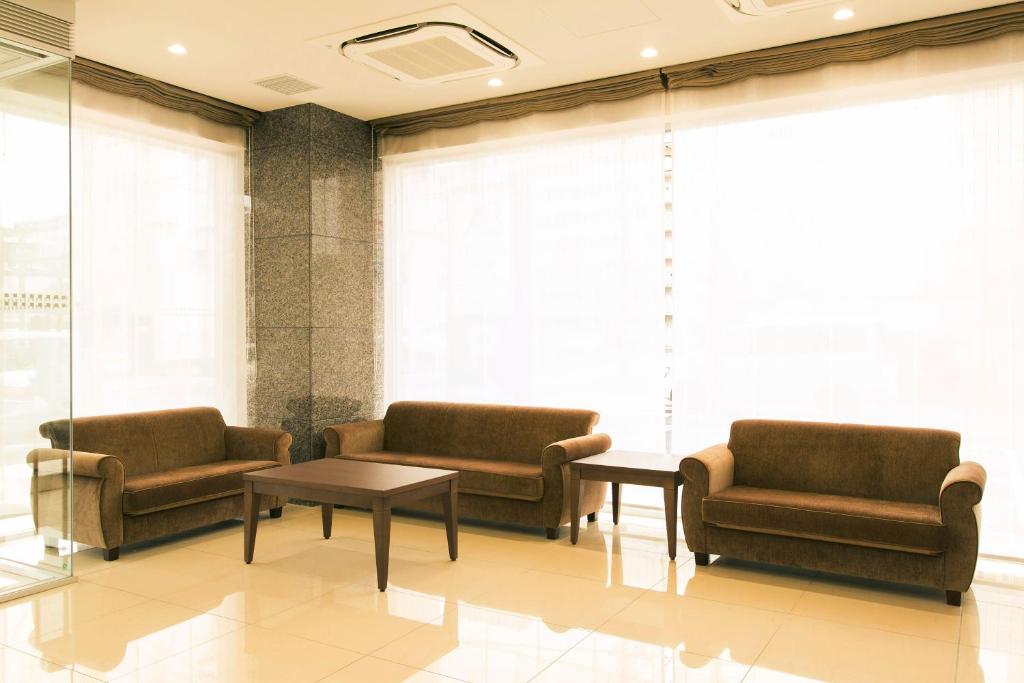 AB Hotel Ichinomiya의 깔끔하고 현대적인 객실 인테리어