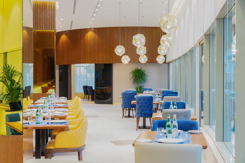 Restaurant, Occidental Al Jaddaf, Dubai in Dubai