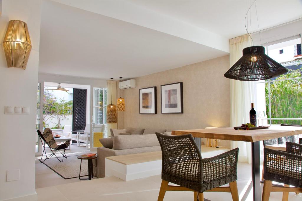Top Apartment in Los Jardines de las Golondrinas, Marbella