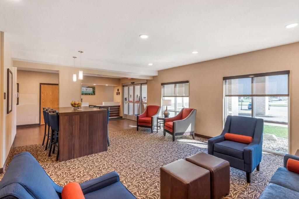 Holiday Inn Express Lincoln photo