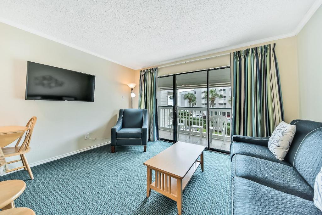 Casa Del Mar Beachfront Suites Photo 8