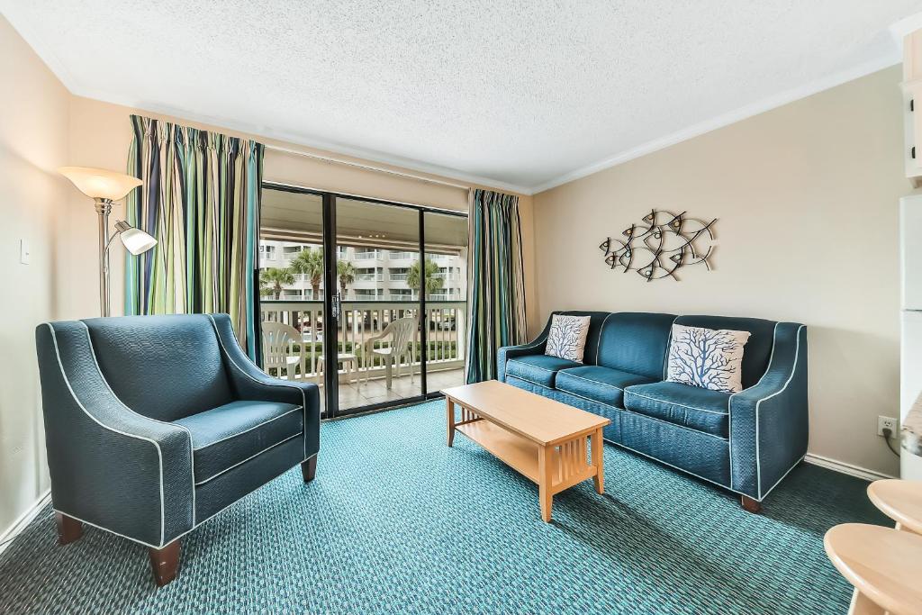 Casa Del Mar Beachfront Suites Photo 9