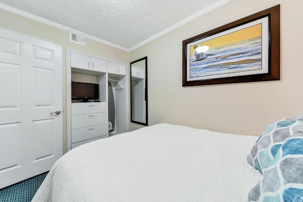 Casa Del Mar Beachfront Suites Photo 13