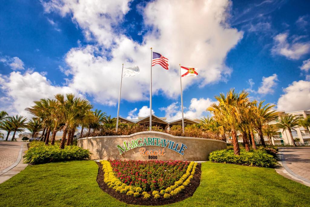 Margaritaville Cottages Orlando by Rentyl with H2O Waterpark — Hotel building in Kissimmee, Florida
