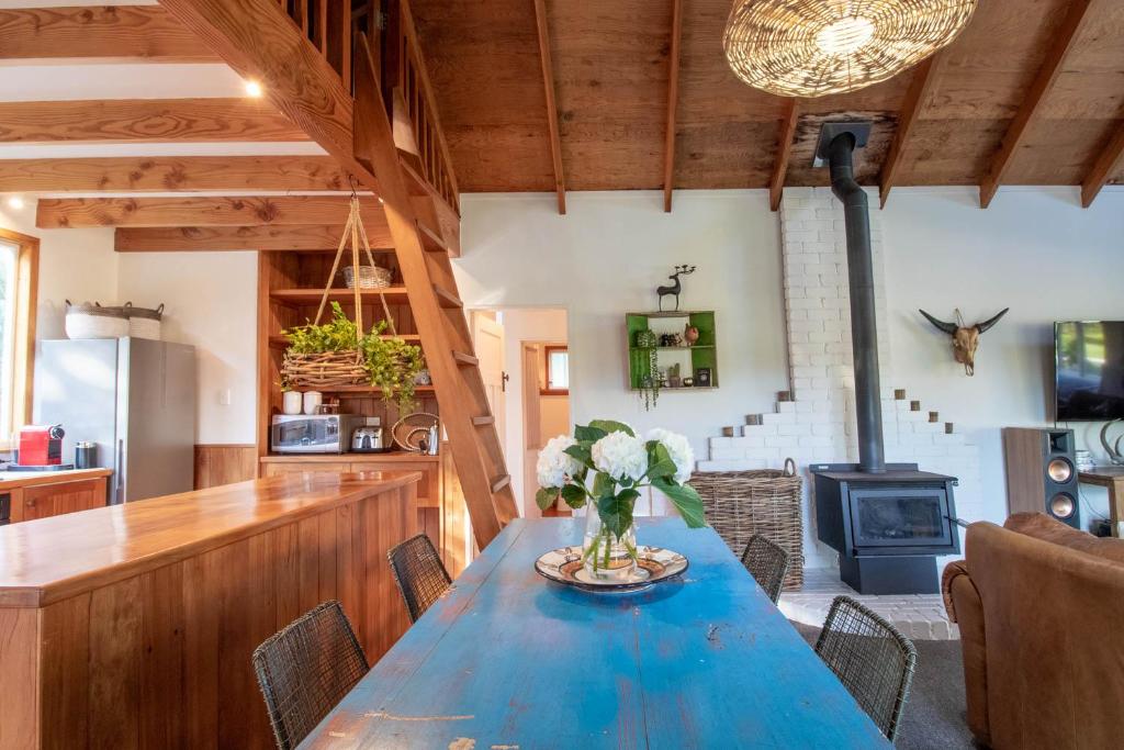 TE MARU COTTAGE - BY THE BEACH
